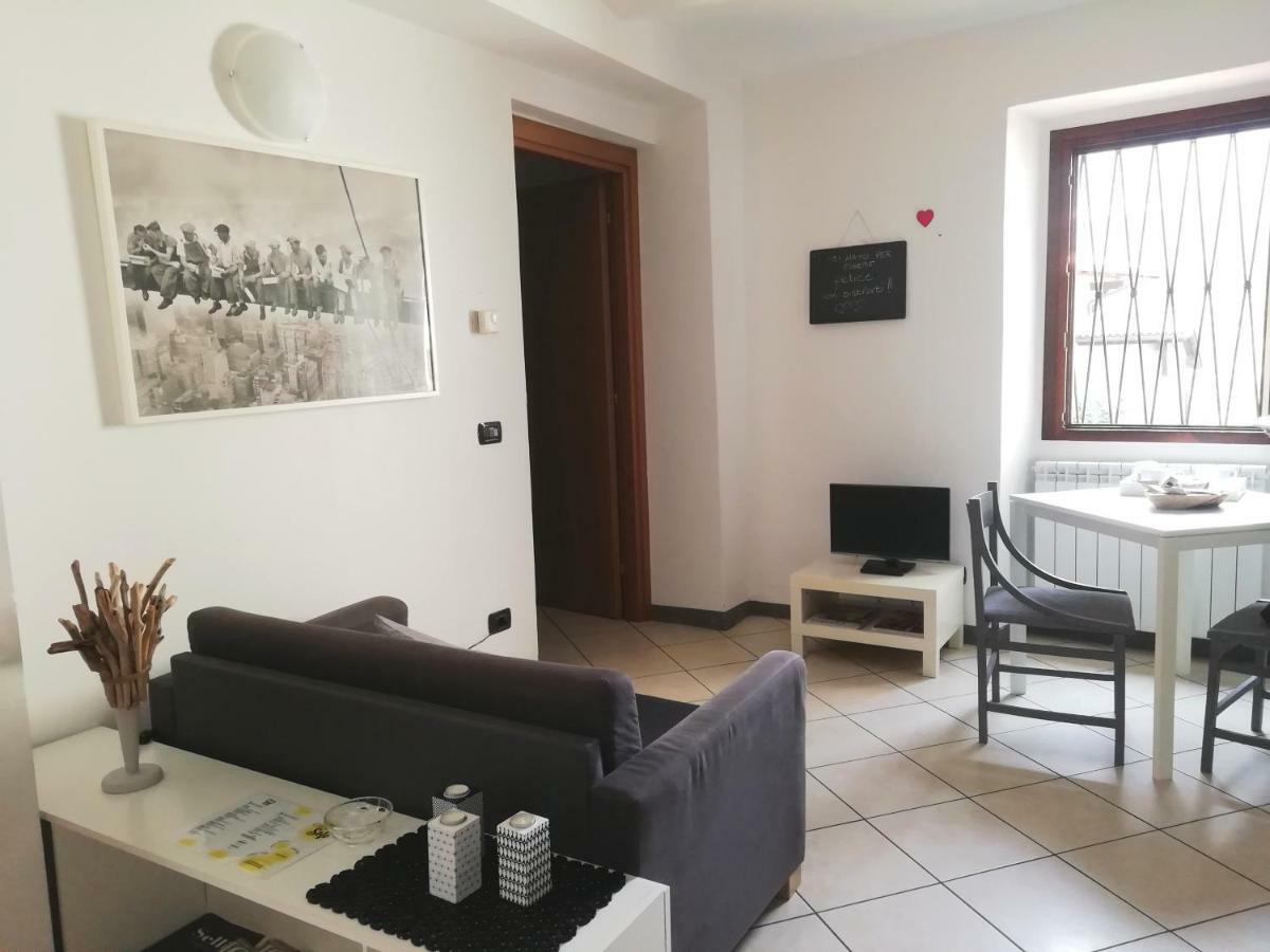 Ferienwohnung A Casa Di Sole Brovello-Carpugnino Exterior foto